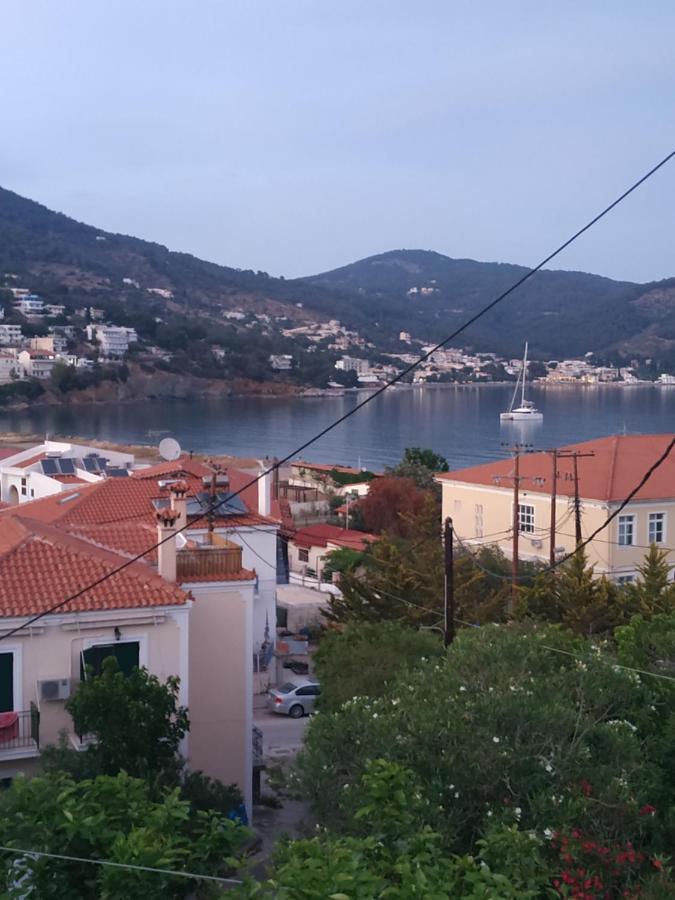 Elthimia'S Apartment Poros Town Екстериор снимка